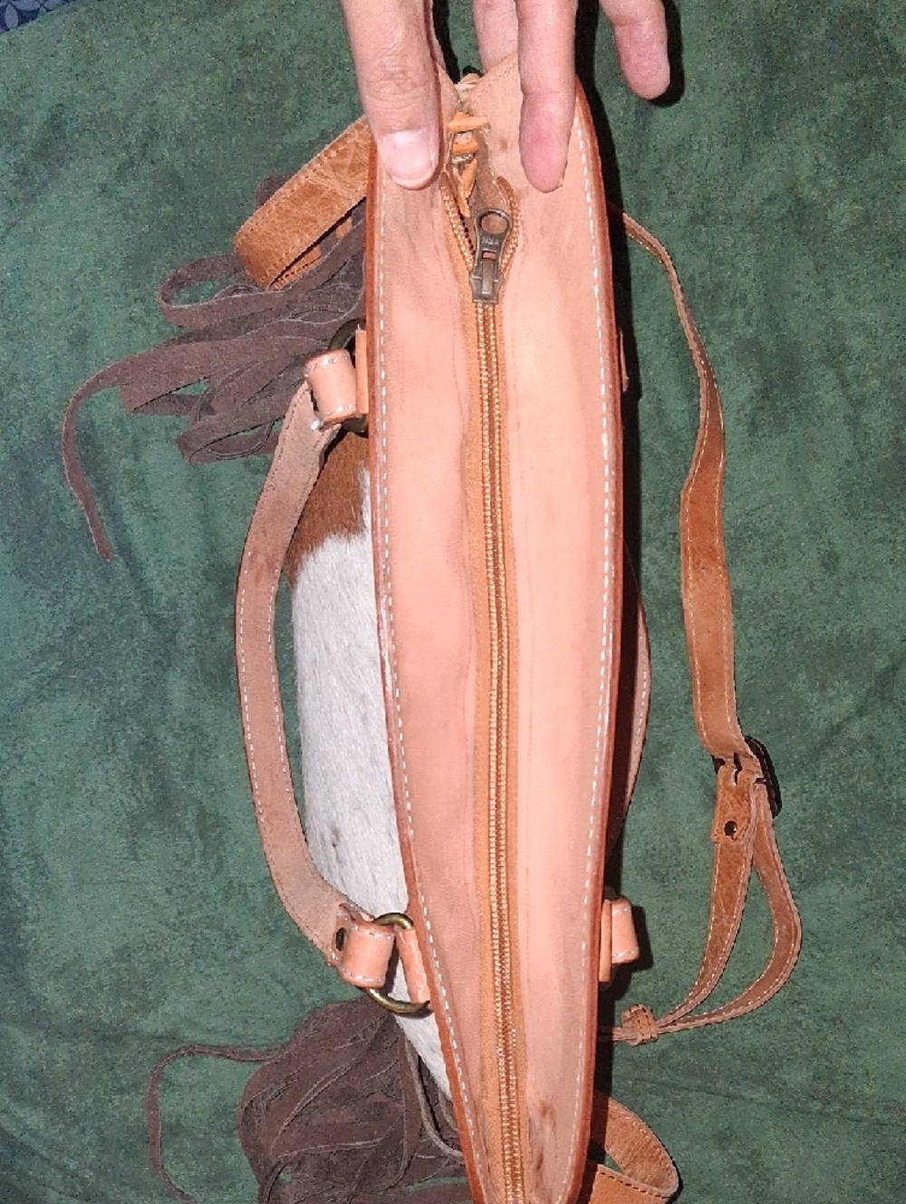 American Darling Tan Leather & Brown/White Cowhide Fringe Shoulder Bag - Picture 10 of 14